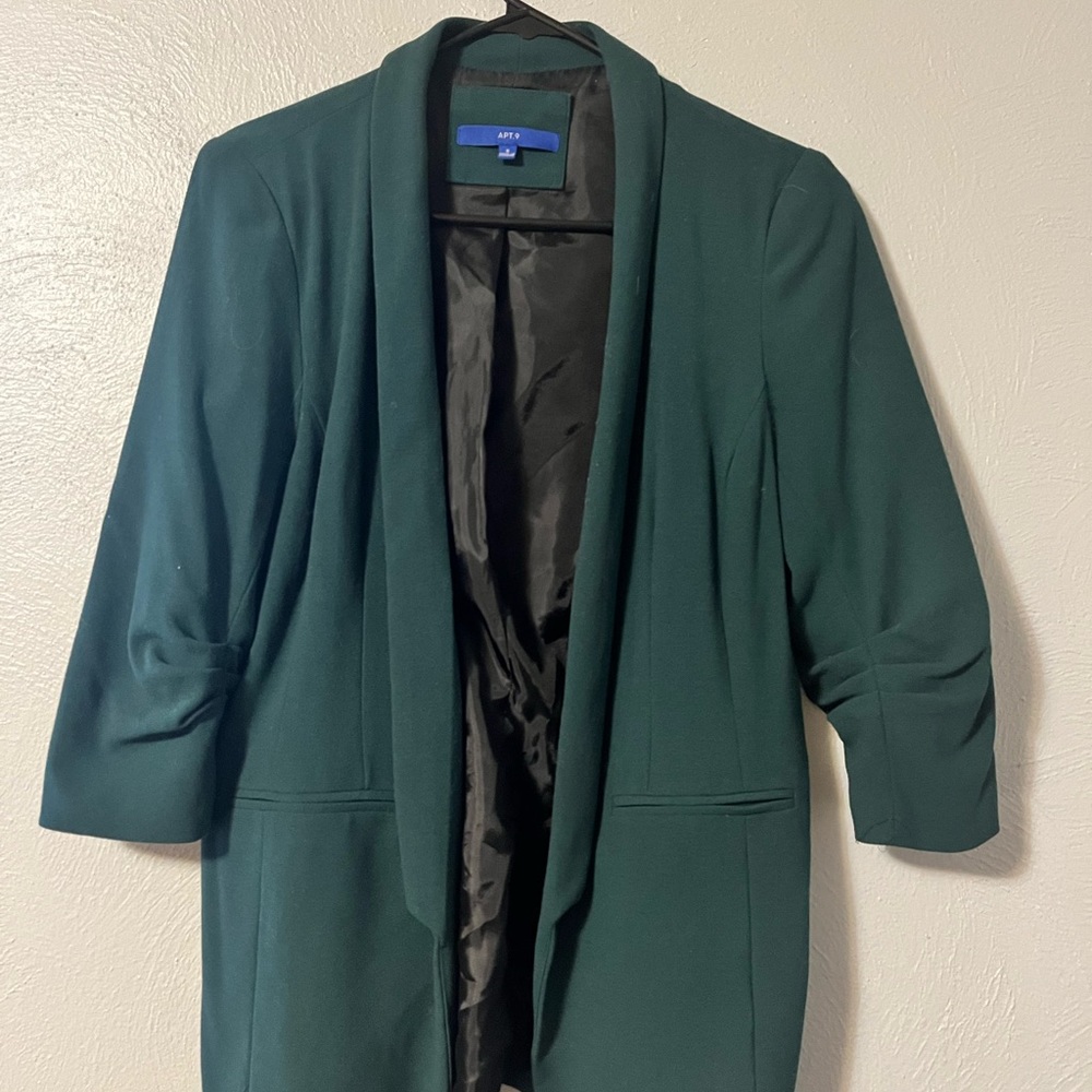 Cute forest green blazer!